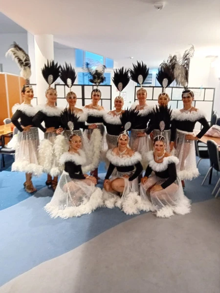 Groupe-de-danse-a-La-Valette-du-Var